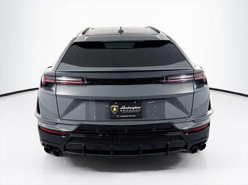 2024 Lamborghini Urus S