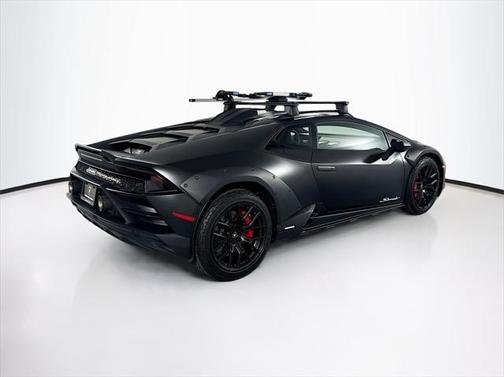 2024 Lamborghini Huracan Sterrato Base