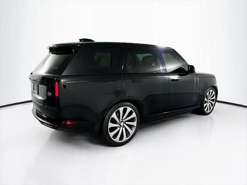 2023 Land Rover Range Rover P530 SE