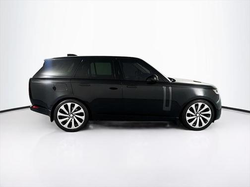 2023 Land Rover Range Rover P530 SE
