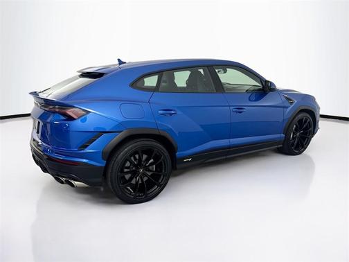 2024 Lamborghini Urus S
