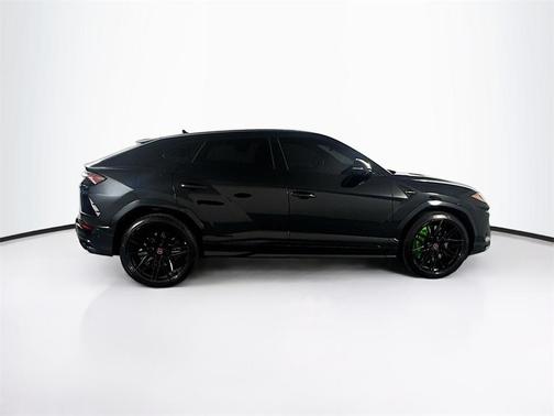2022 Lamborghini Urus Graphite Capsule