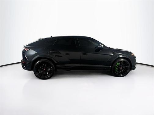 2022 Lamborghini Urus Graphite Capsule