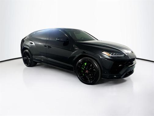 2022 Lamborghini Urus Graphite Capsule