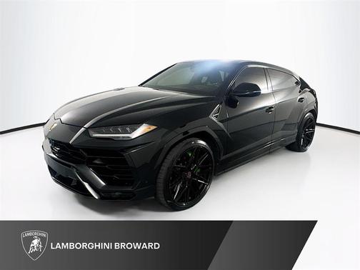 2022 Lamborghini Urus Graphite Capsule