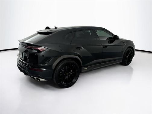 2024 Lamborghini Urus S