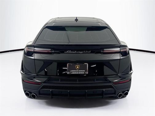2024 Lamborghini Urus S