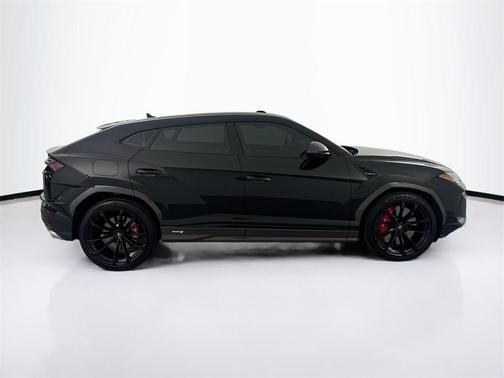 2024 Lamborghini Urus S