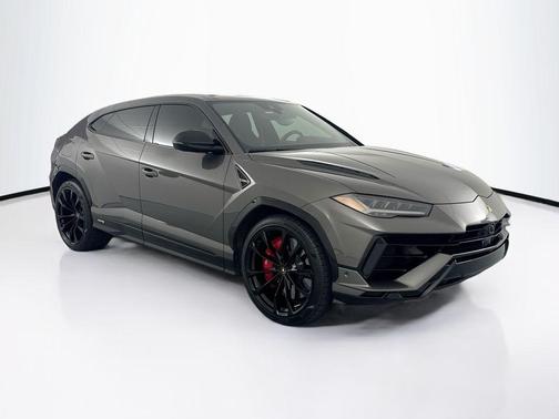 2024 Lamborghini Urus S