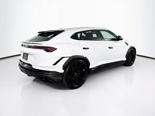 2024 Lamborghini Urus Performante