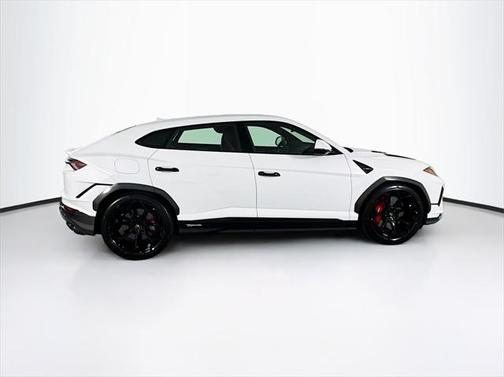 2024 Lamborghini Urus Performante