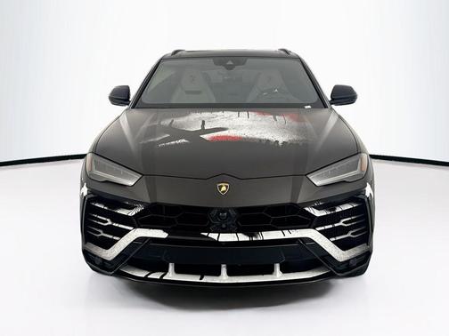 2020 Lamborghini Urus Base