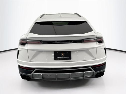 2020 Lamborghini Urus Base