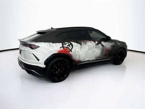 2020 Lamborghini Urus Base