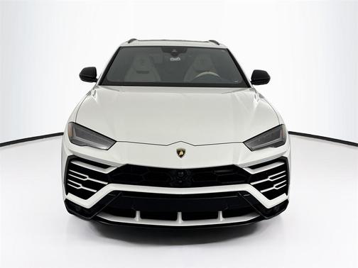 2020 Lamborghini Urus Base