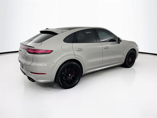 2021 Porsche Cayenne GTS