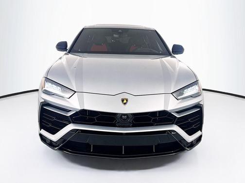 Grigio Nimbus Metallic 2022 Lamborghini Urus Base