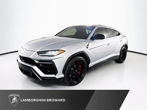 Grigio Nimbus Metallic 2022 Lamborghini Urus Base