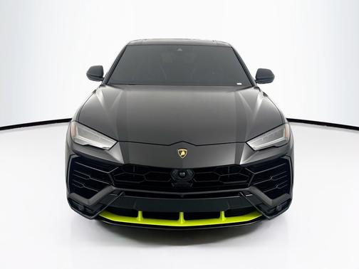 Nero Noctis Matt 2022 Lamborghini Urus Graphite Capsule