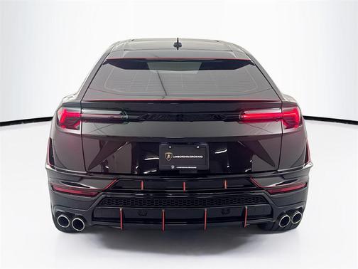 2024 Lamborghini Urus S