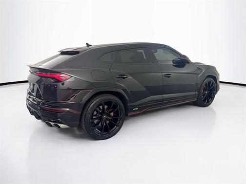 2024 Lamborghini Urus S