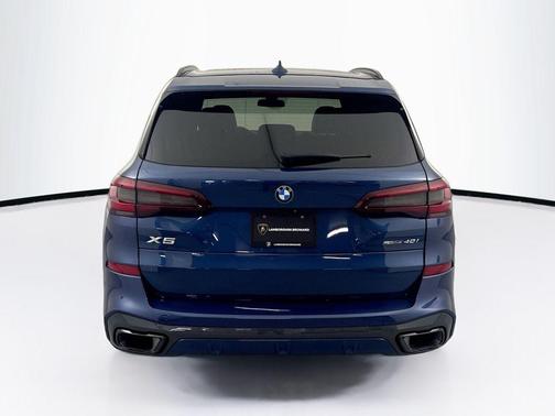 Phytonic Blue Metallic 2023 BMW X5 sDrive40i