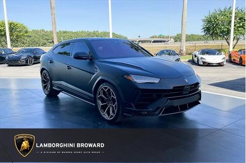 Black 2023 Lamborghini Urus Performante