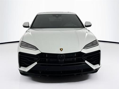 2025 Lamborghini Urus SE