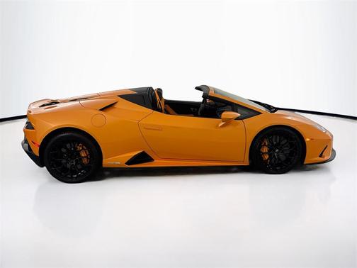 2020 Lamborghini Huracan EVO Base
