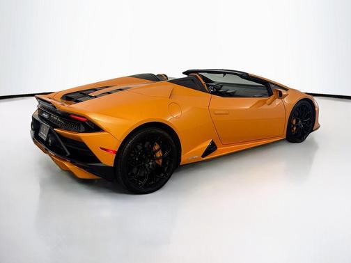 2020 Lamborghini Huracan EVO Base