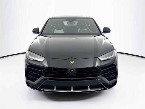 2021 Lamborghini Urus Graphite Capsule
