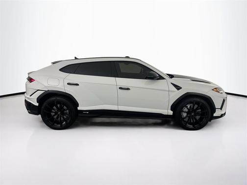 2024 Lamborghini Urus S