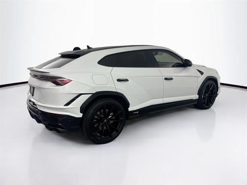 2024 Lamborghini Urus S