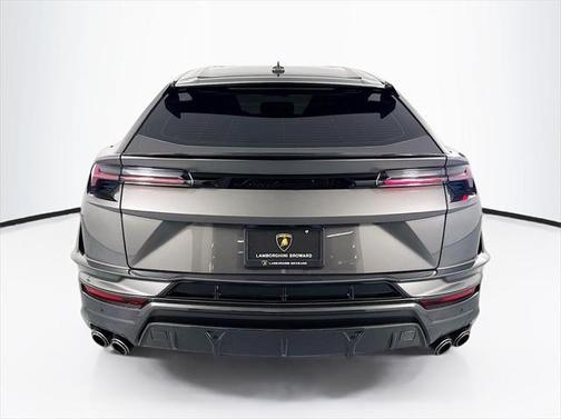 2024 Lamborghini Urus Performante