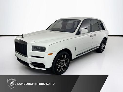 Arctic White 2023 Rolls-Royce Cullinan Black Badge