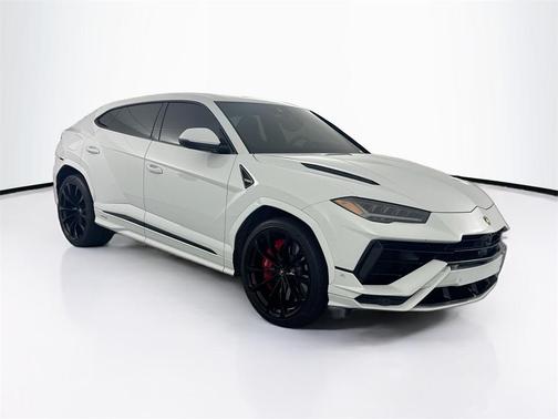2023 Lamborghini Urus S