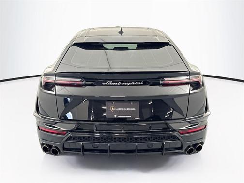 2023 Lamborghini Urus S