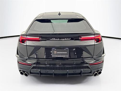 2024 Lamborghini Urus S