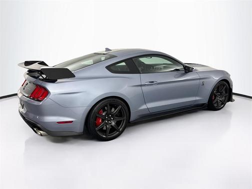 2022 Ford Shelby GT500 Base