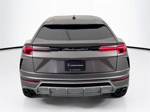 2020 Lamborghini Urus Base