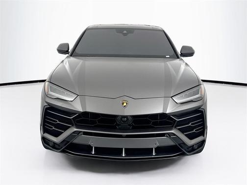 2020 Lamborghini Urus Base