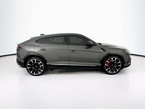 Black 2021 Lamborghini Urus Base