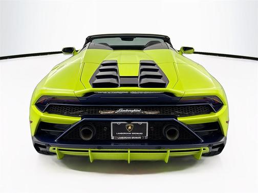 2020 Lamborghini Huracan EVO Base