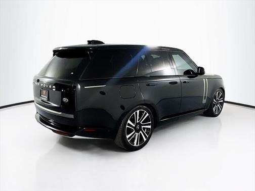 2023 Land Rover Range Rover P530 SE