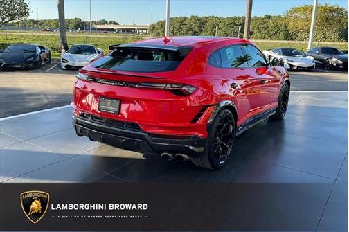 Rosso Mars Metallic 2023 Lamborghini Urus Performante