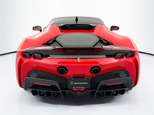 2023 Ferrari SF90 Stradale Base