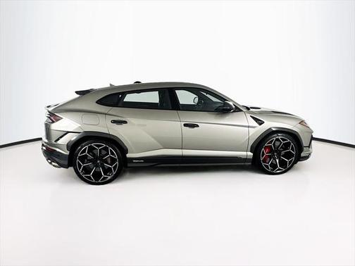 2024 Lamborghini Urus Performante