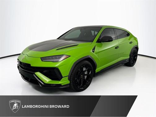 Green 2024 Lamborghini Urus Performante
