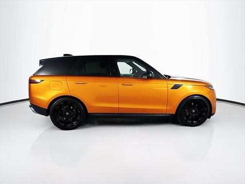 2023 Land Rover Range Rover Sport SE