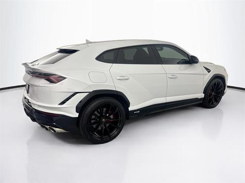 2024 Lamborghini Urus S